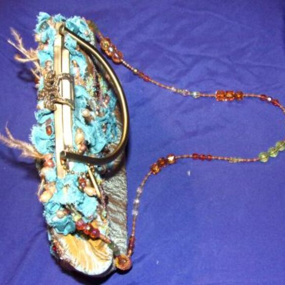 MARY FRANCES JEWELED BEADED EMBELLISHED HANDBAG w/METAL HANDLE AND BEADED STRAP. - Picture 5 of 5